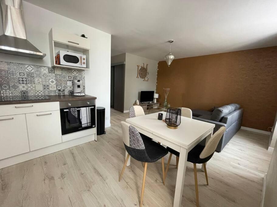 T2 Refait A Neuf Sur Le Theme Oriental Apartment Rodez Luaran gambar